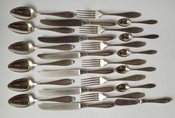 Zestaw sztućców obiadowych, plater. Bracia Henneberg, Warszawa, 1 ćw. XX w.