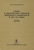 Studia o szkolnictwie i oświacie mniejszości narodowych w XIX i XX wieku.